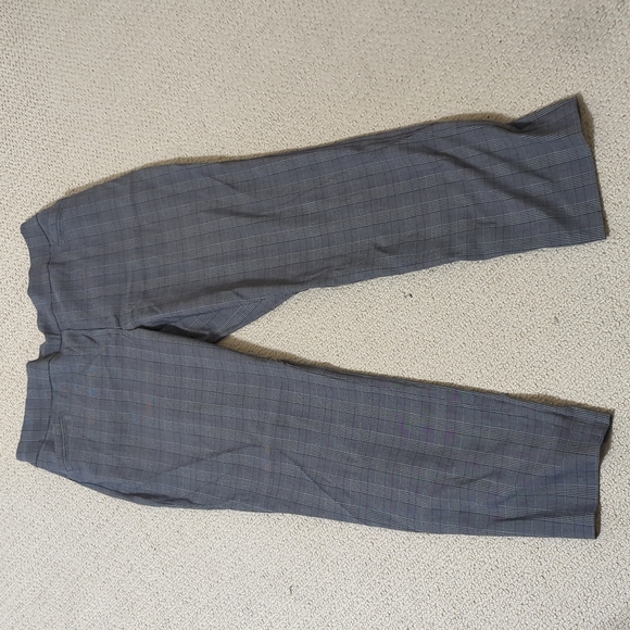 Dress pants - Picture 1 of 3